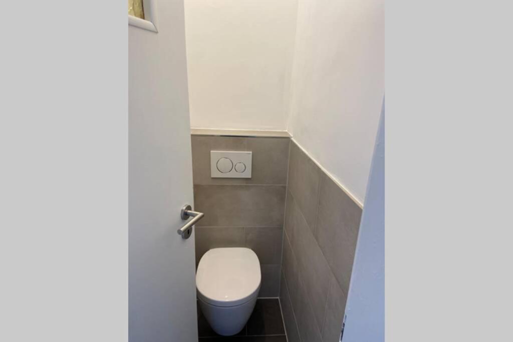 Wunderschoene Sanierte Wohnung Vor Den Toren Koelns 외부 사진